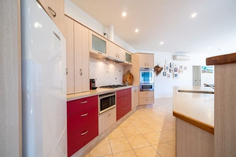 Photo of property in 17 Napier Street, Jervoistown, Napier, 4112