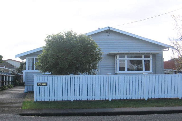 Photo of property in 7 Parahaki Street, Regent, Whangarei, 0112