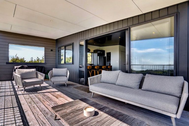 Photo of property in 102 The Ridge, Langs Beach, Waipu, 0582