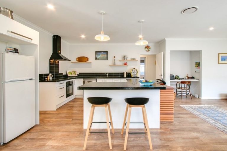 Photo of property in 21 Manganui Place, Te Awa, Napier, 4110