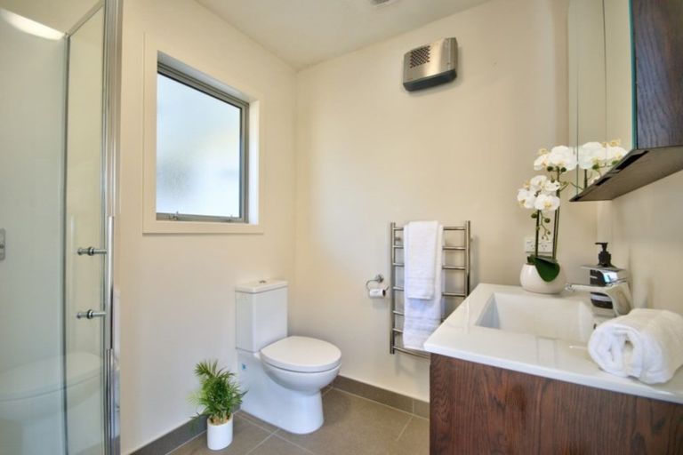 Photo of property in 3 Widgeon Place, Lake Hayes, Queenstown, 9304