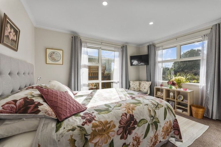 Photo of property in 98 Matai Street, Castlecliff, Whanganui, 4501