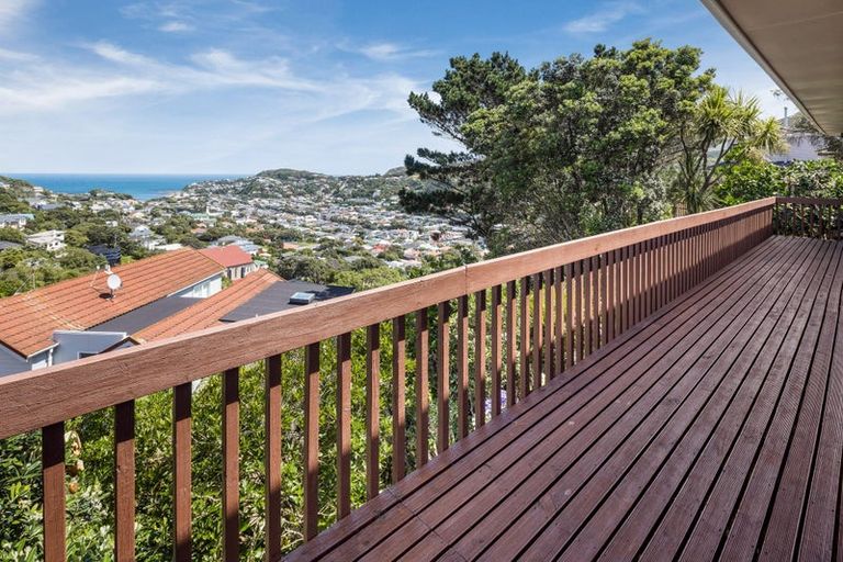 Photo of property in 5 Bay Lair Grove, Island Bay, Wellington, 6023