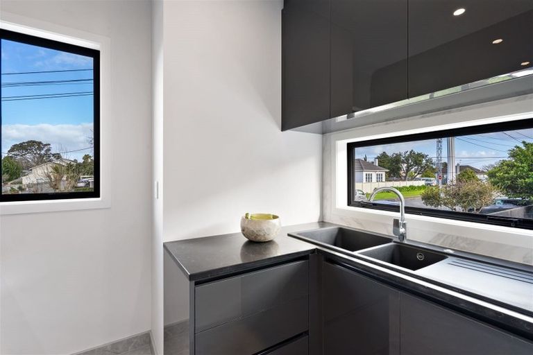 Photo of property in 49a Hart Road, Hauraki, Auckland, 0622