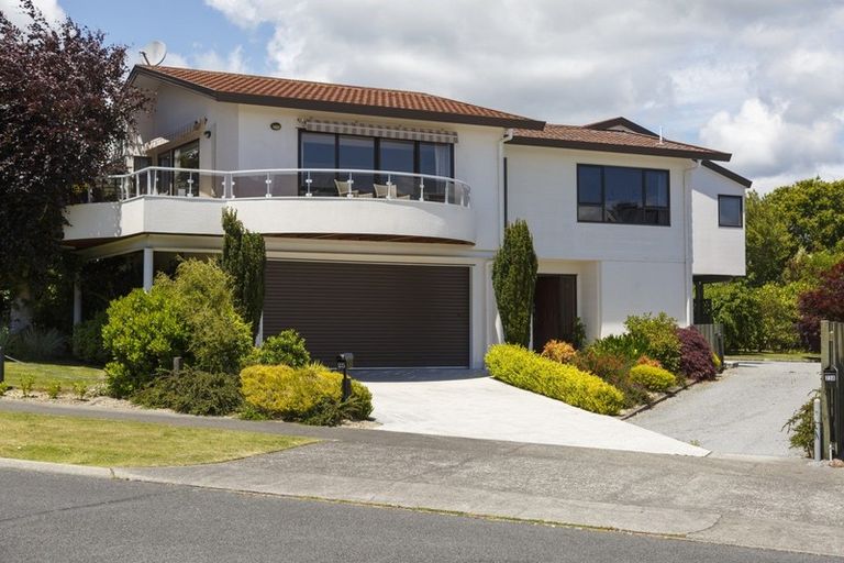 Photo of property in 25 Harvey Street, Waipahihi, Taupo, 3330
