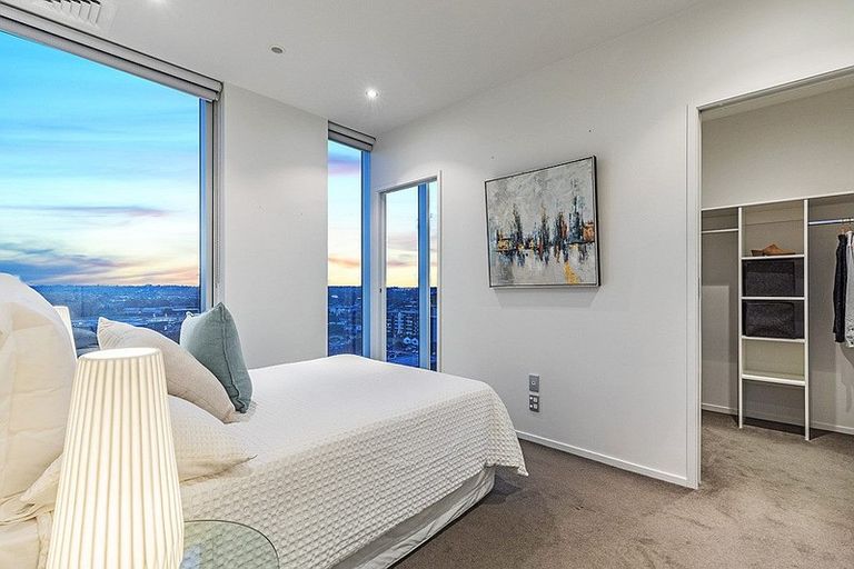 Photo of property in Sentinel Apartments, 1303/3 Northcroft Street, Takapuna, Auckland, 0622