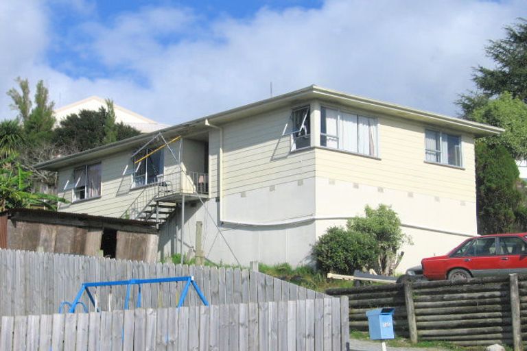 Photo of property in 24 Zingaro Place, Massey, Auckland, 0614