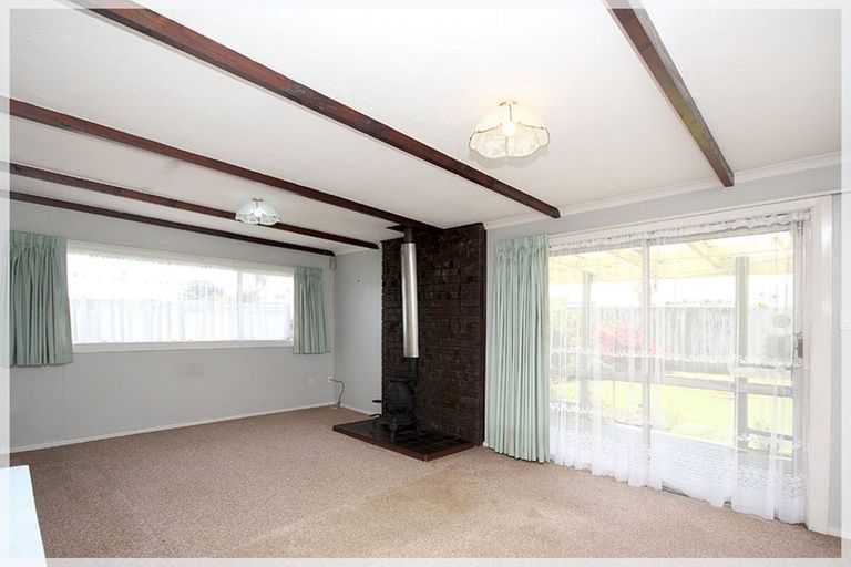 Photo of property in 33 Shortt Street, Foxton Beach, Foxton, 4815