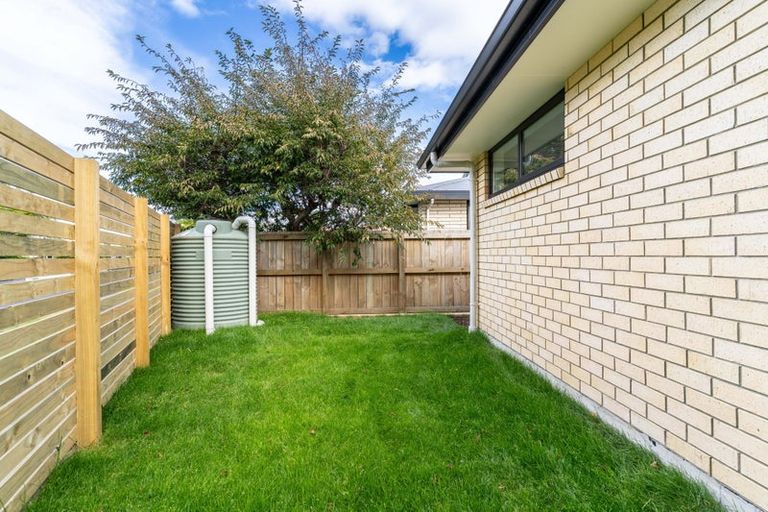 Photo of property in 100 Hagart-alexander Drive, Mosgiel, 9024