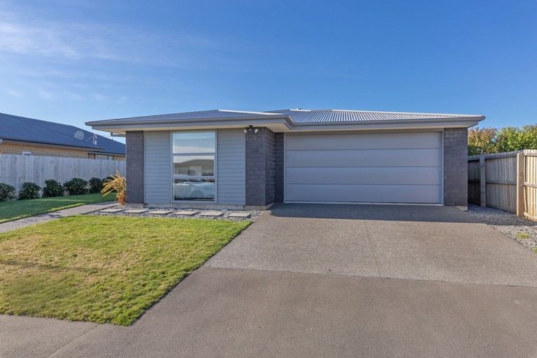 Photo of property in 10 Shale Court, Rolleston, 7614