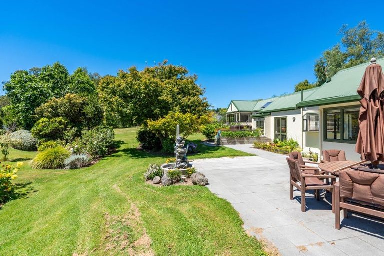 Photo of property in 71 Gillespie Place, Acacia Bay, Taupo, 3385