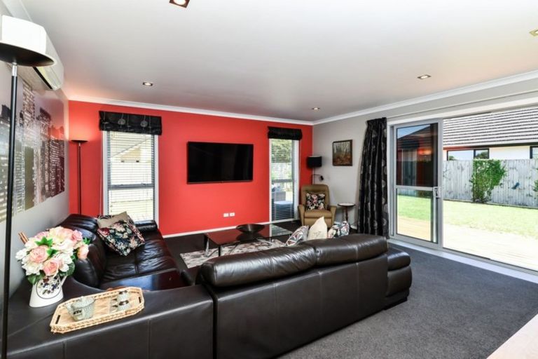 Photo of property in 13 Isobel Hodgson Drive, Cambridge, 3434