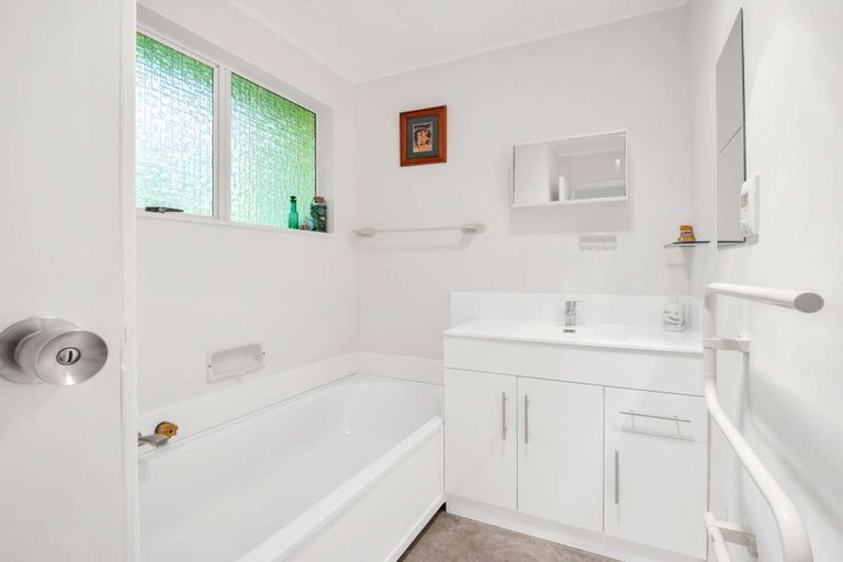 Photo of property in 3 Delhi Avenue, Aramoho, Whanganui, 4500