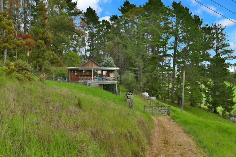Photo of property in 182a Spur Road, Stillwater, Silverdale, 0993