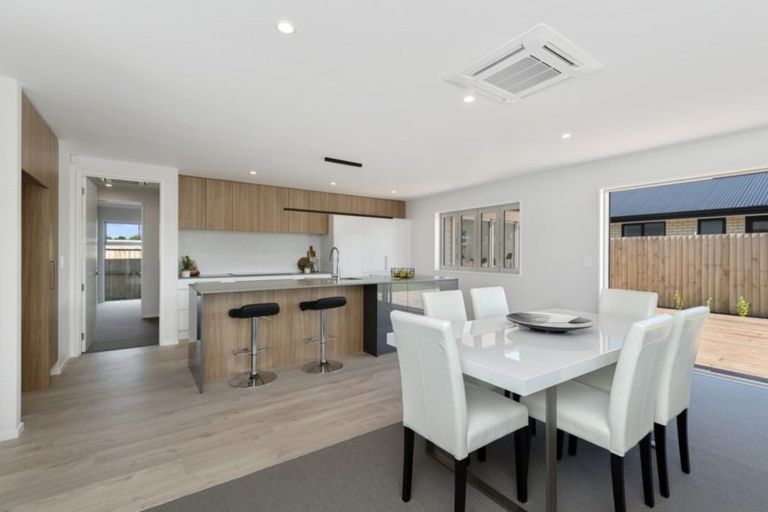 Photo of property in 3 Luxembourg Crescent, Halswell, Christchurch, 8025