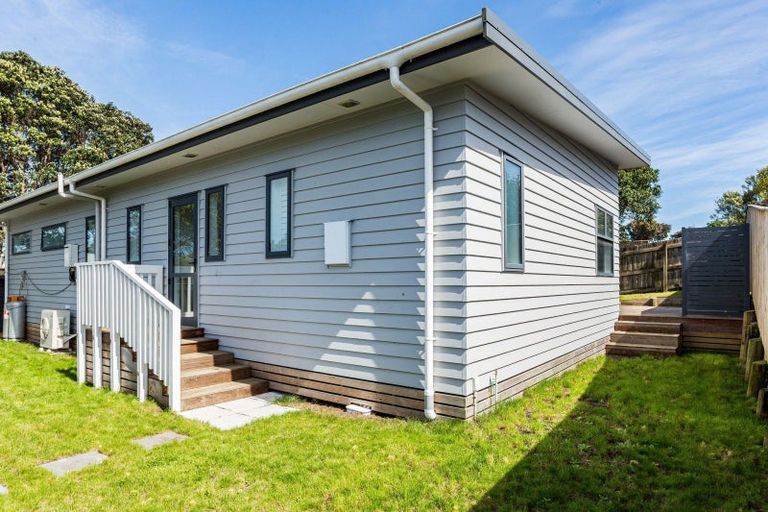 Photo of property in 23 Hughes Street, Waikanae Beach, Waikanae, 5036