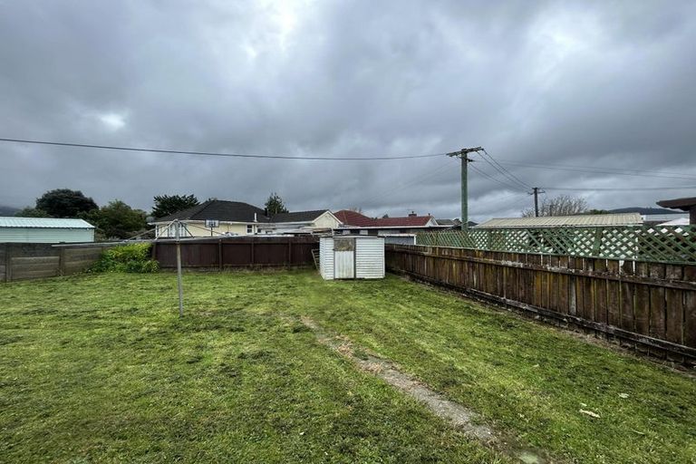 Photo of property in 3 Fisk Street, Naenae, Lower Hutt, 5011