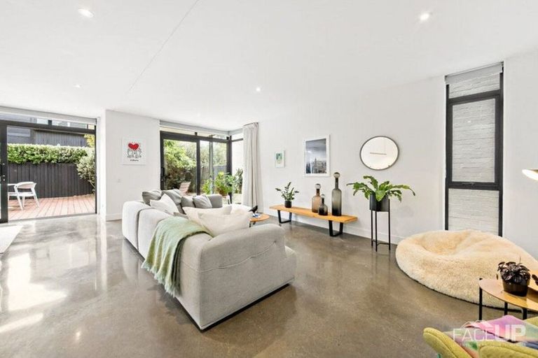 Photo of property in 6 Nevill Road, Hobsonville, Auckland, 0616