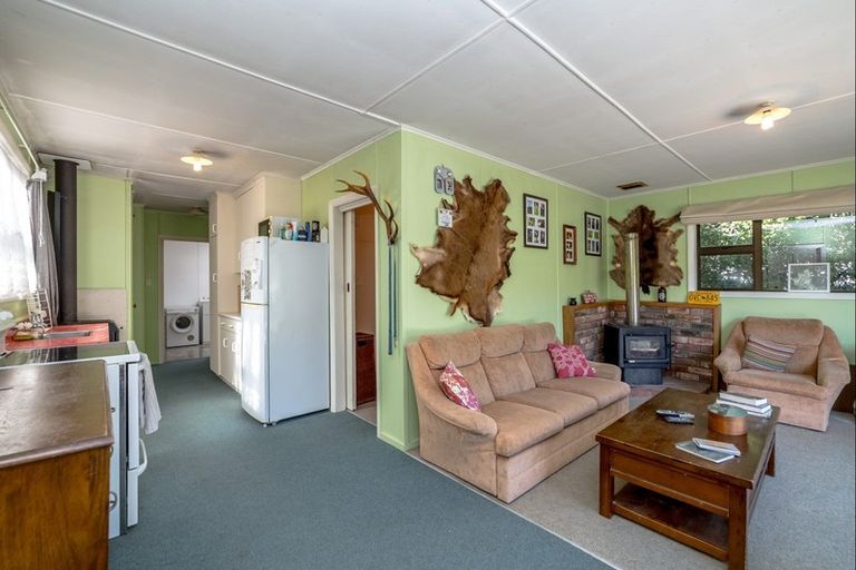 Photo of property in 67 Whangaimoana Beach Road, Whangaimoana, Pirinoa, 5772