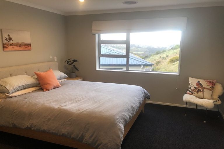 Photo of property in 120 Amesbury Drive, Churton Park, Wellington, 6037