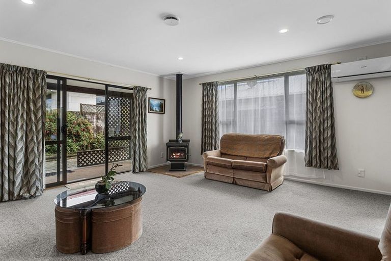 Photo of property in 39 Seadown Crescent, Amberley, 7410