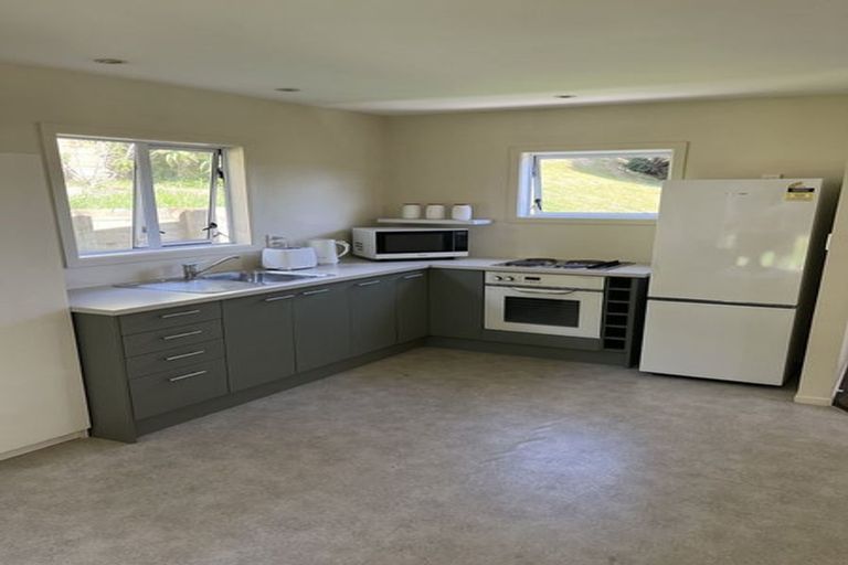 Photo of property in 32 Papakowhai Road, Papakowhai, Porirua, 5024