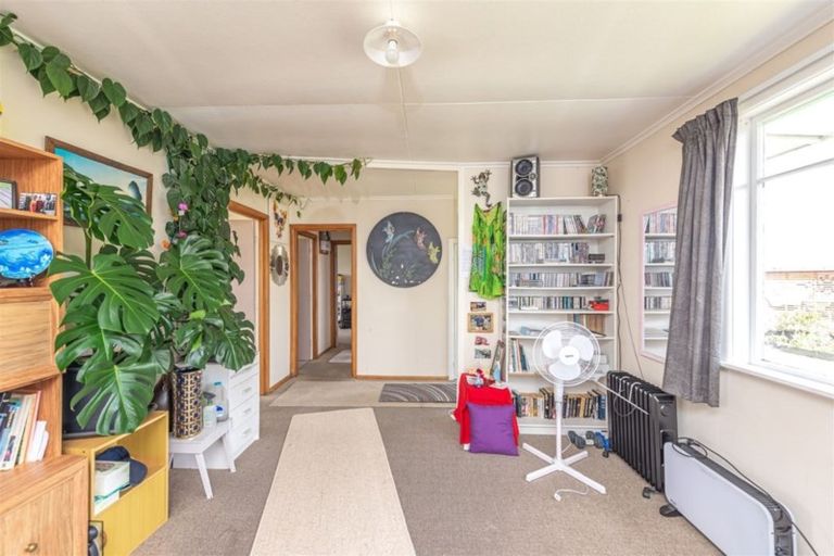 Photo of property in 27 Murch Place, Tawhero, Whanganui, 4500