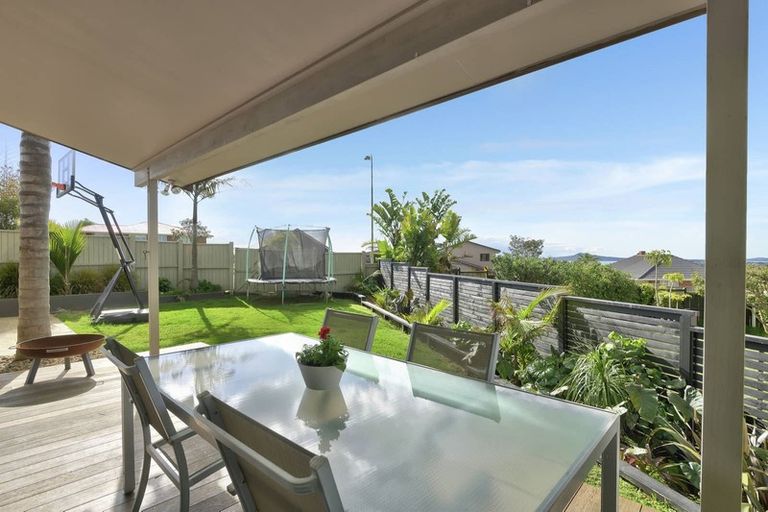 Photo of property in 66a Bradbury Road, Botany Downs, Auckland, 2010