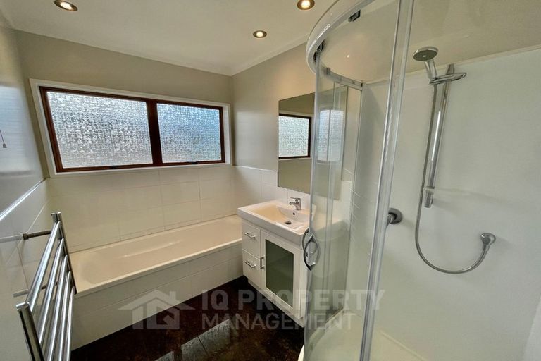 Photo of property in 2/77 Prince Regent Drive, Half Moon Bay, Auckland, 2012