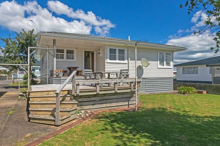 Photo of property in 18 Tatahi Street, Te Puru, Thames, 3575