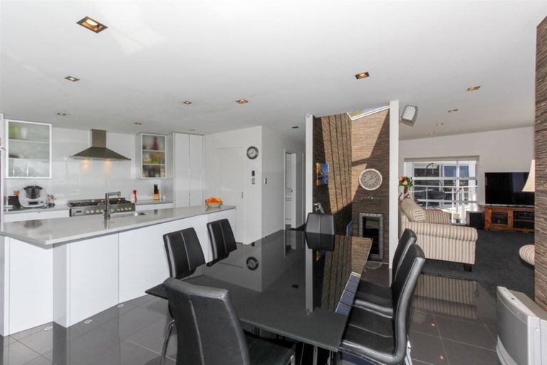 Photo of property in 67a Fulford Street, New Plymouth, 4310