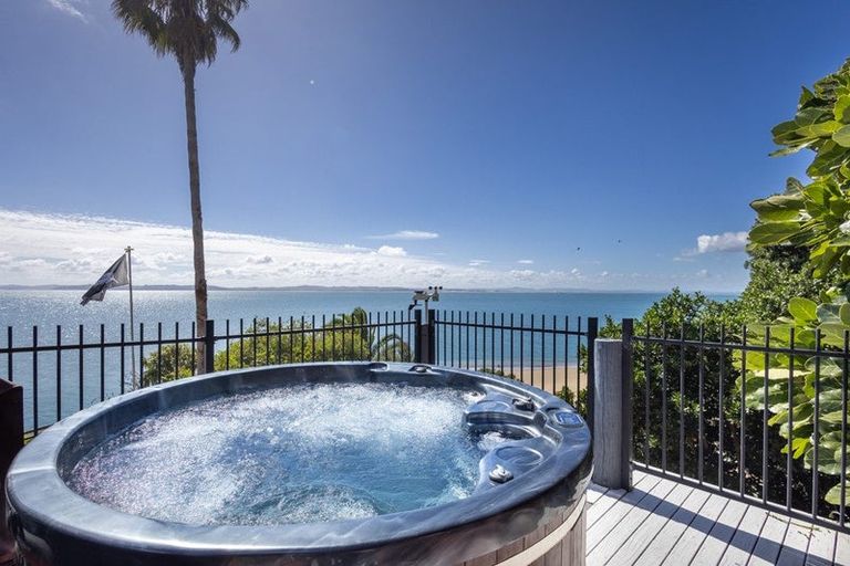 Photo of property in Signal Stn Road, Pouto, Te Kopuru, 0391