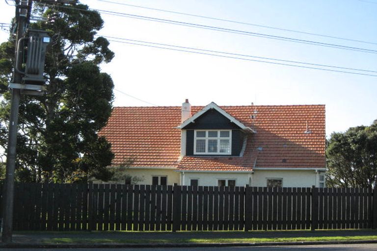 Photo of property in 14 Glen Almond Street, New Plymouth, 4310