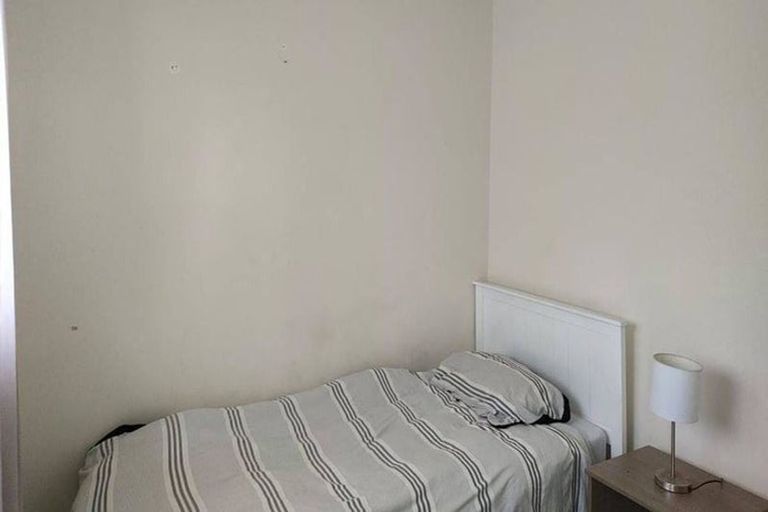 Photo of property in 1/29 Mon Desir Place, Manurewa, Auckland, 2102