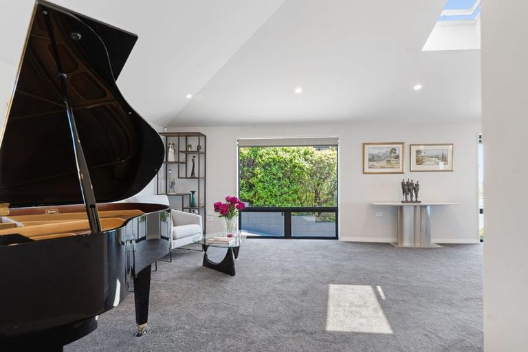 Photo of property in 63 Te Awakura Terrace, Mount Pleasant, Christchurch, 8081