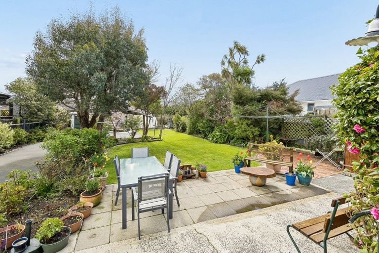 Photo of property in 58 Hargest Crescent, Saint Kilda, Dunedin, 9012