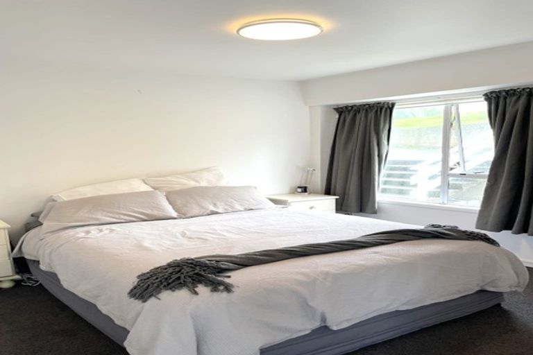 Photo of property in 8/32 Akaroa Drive, Maupuia, Wellington, 6022