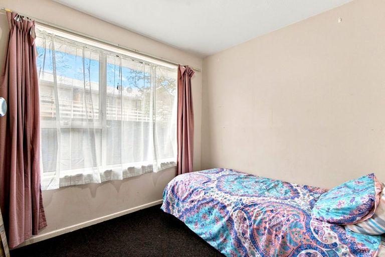 Photo of property in 4/93a Middlepark Road, Sockburn, Christchurch, 8042