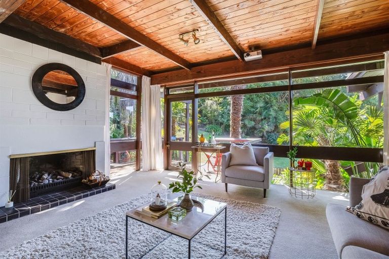 Photo of property in 182 Paremata Road, Paremata, Porirua, 5024