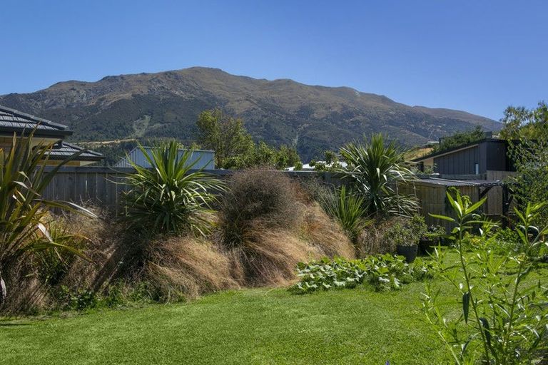 Photo of property in 35 Timsfield Drive, Lake Hawea, Wanaka, 9382