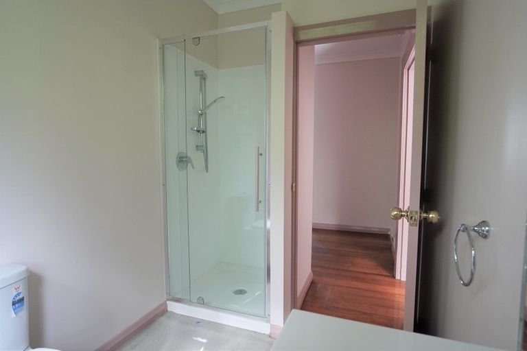 Photo of property in 30 Beach Road, Onerahi, Whangarei, 0110