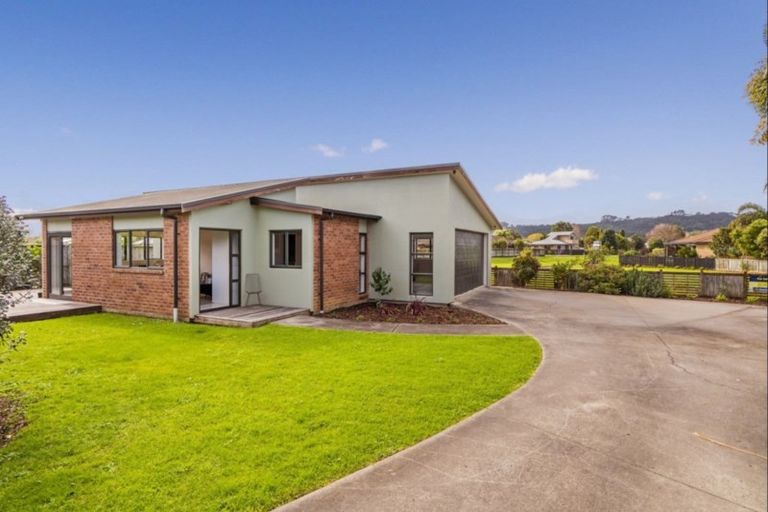 Photo of property in 14b Ringwood Place, Whitianga, 3510