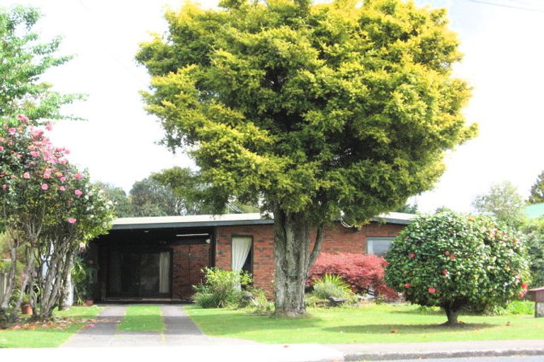 Photo of property in 128a Kawaha Point Road, Kawaha Point, Rotorua, 3010