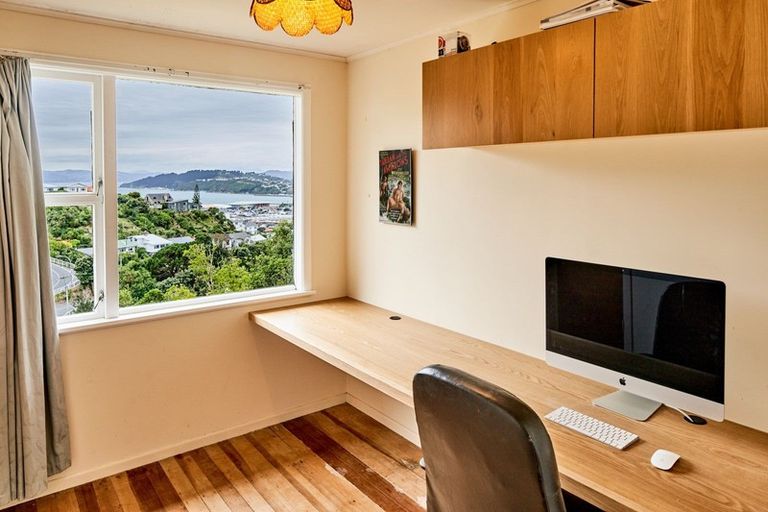 Photo of property in 5 Dunedin Terrace, Melrose, Wellington, 6023