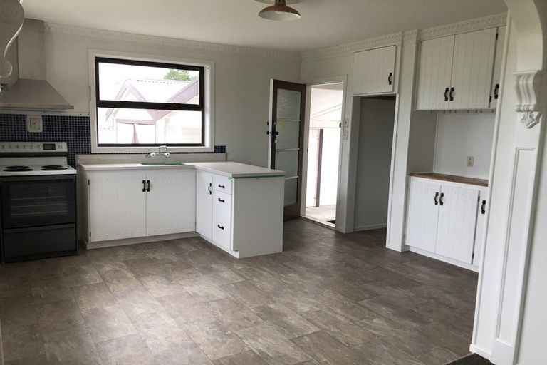 Photo of property in 10 Warwick Crescent, Taradale, Napier, 4112