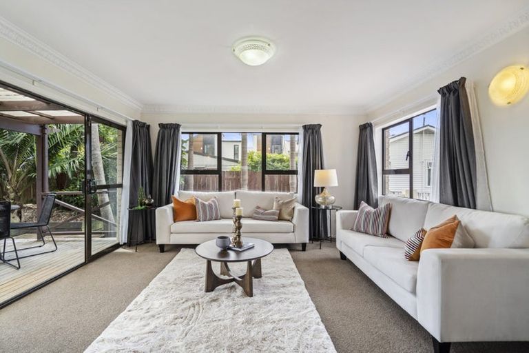 Photo of property in 2/39 Stanley Avenue, Milford, Auckland, 0620