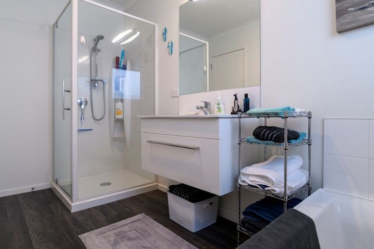 Photo of property in 18 Rire Hau Lane, Pyes Pa, Tauranga, 3112