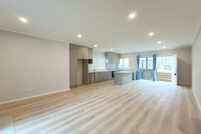 Photo of property in 39 Miramar Place, Pakuranga, Auckland, 2010