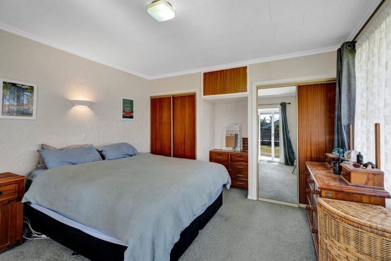 Photo of property in 44 Wairau Road, Oakura, 4314