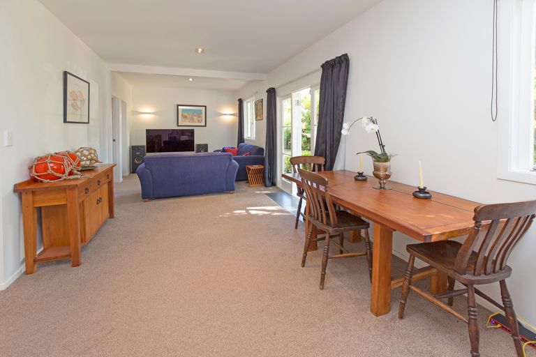 Photo of property in 49 Langton Road, Stanmore Bay, Whangaparaoa, 0932